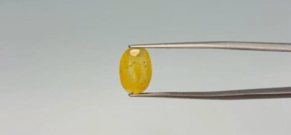 Yellow sapphire - 5 Carat