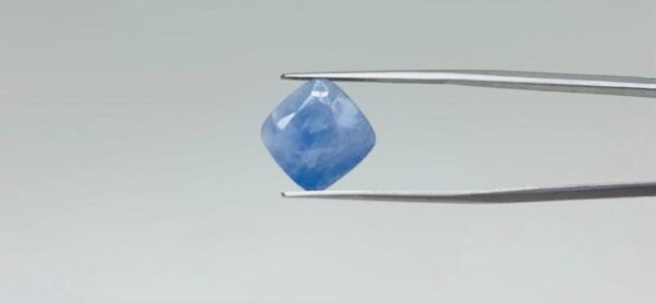 Blue sapphire - 11.3 Carat